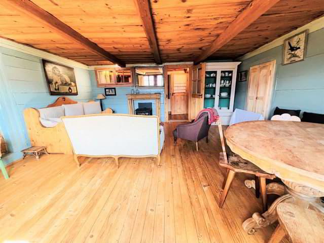 Maison avec beaucoup de cachet de 6.5 pièces rénovée - Spacieuse et...