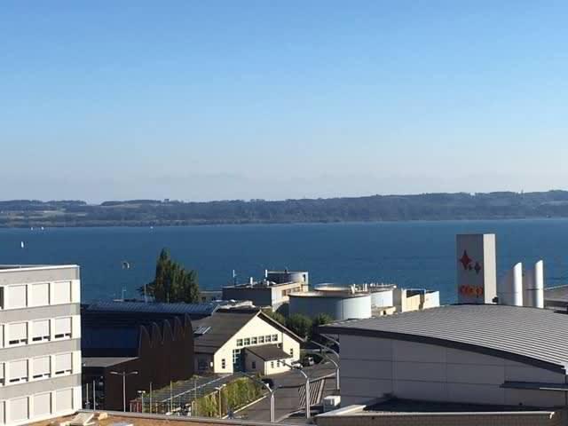 Schönes 4-Zimmer-Apartment mit 90m2 und Blick auf den See und die Alpen