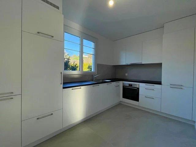 Newly renovated apartment - 3.5 rooms on first floor