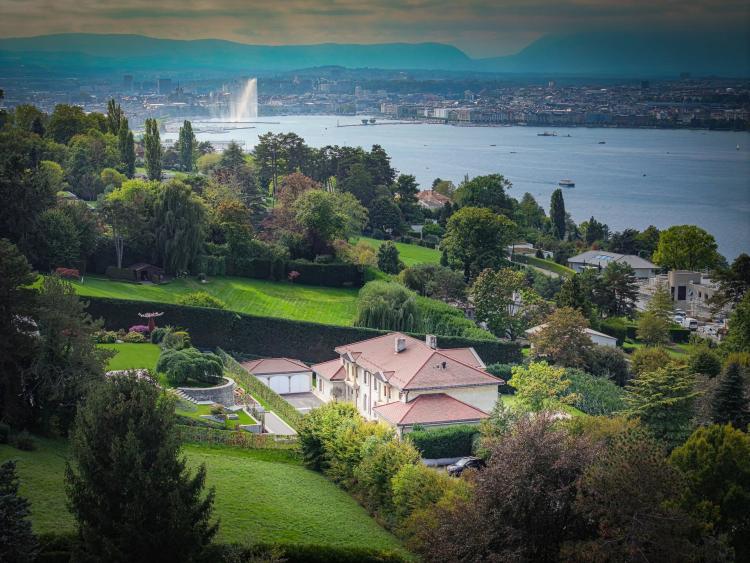 Demeure de prestige avec vue sur le lac