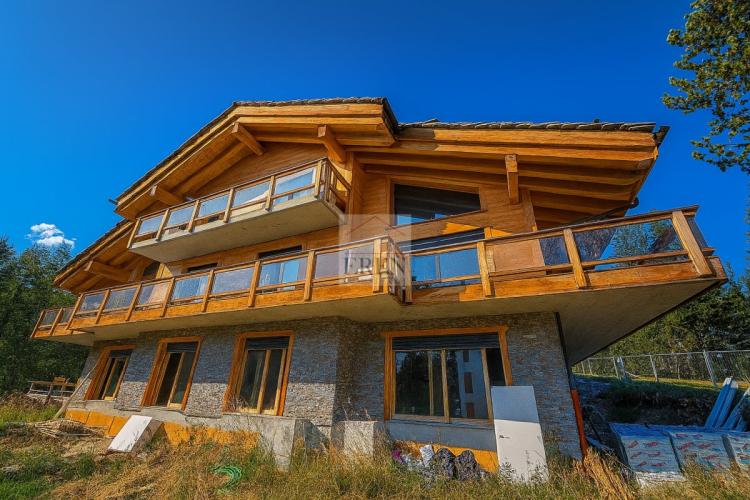 Spacieux appartement 4,5 pièces en rez de chaussée avec grande terrasse et pelouse