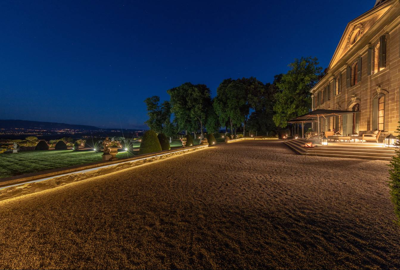 Château de Choully : L'Histoire et le Luxe au sommet de Genève