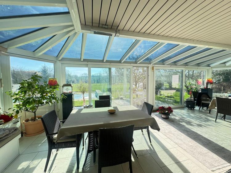 Im Herzen des Dorfes Eclépens, zur Miete superbe Apartment von 210 m2