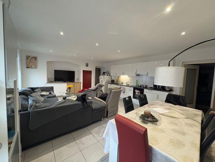 Appartement de 4.5 pièces au rez-de-chaussée