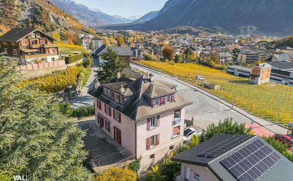 Deux appartements + dépôt, dans maison de 3 unités