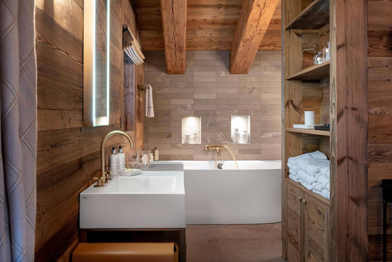 Chalet moderne avec vue imprenable sur les montagnes