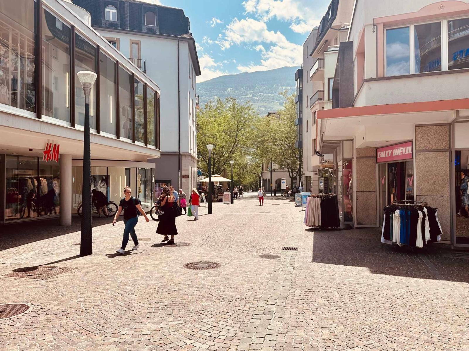 Arcade, locaux de 451 m2 à louer - Emplacement numéro 1