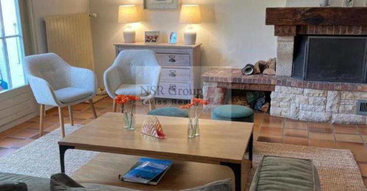 Maison contiguë 8 pièces
