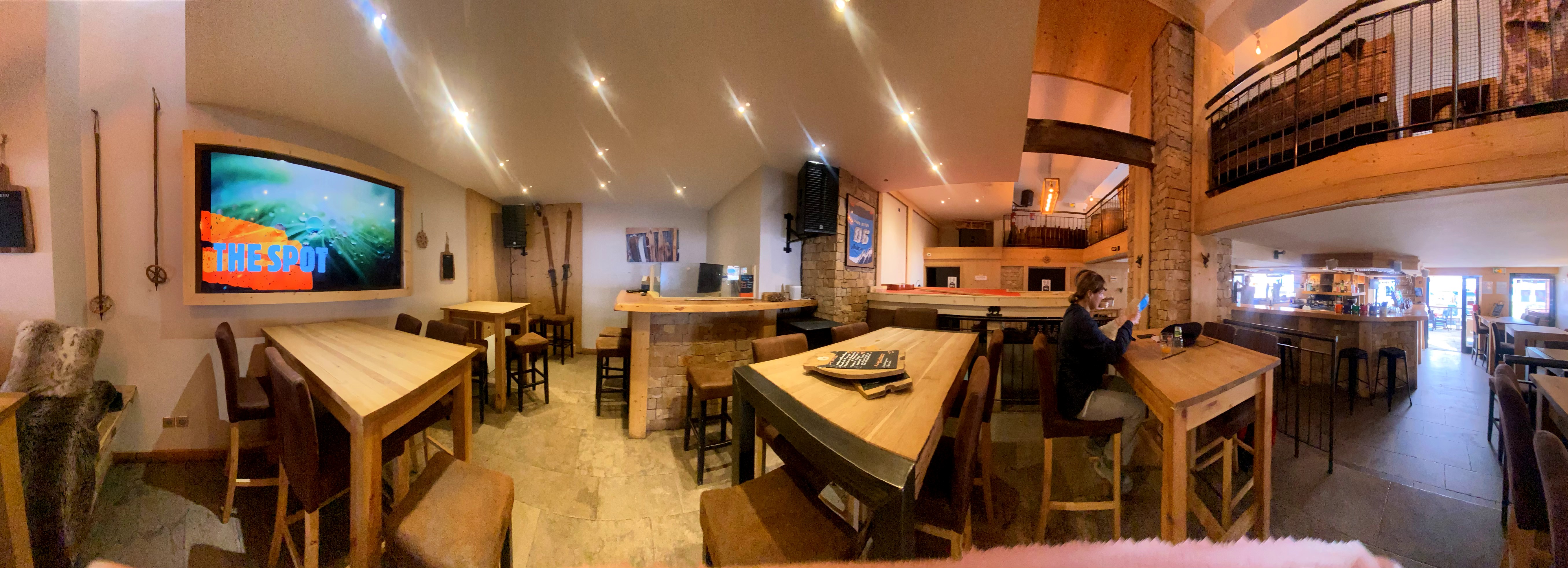 YdSgv_the-spot-rdc-1694594830.jpg