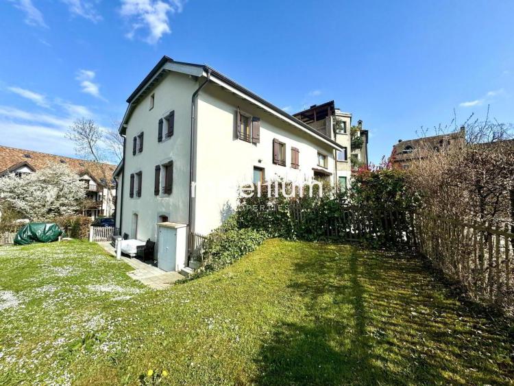 Magnifique appartement en triplex avec jardin privatif