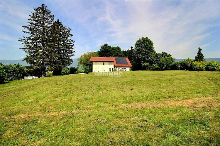 House for rent in Grens, Switzerland
