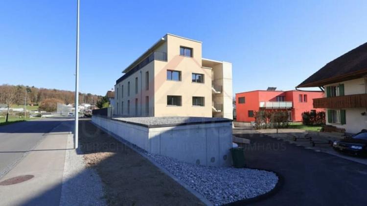 Moderne 3.5-Zimmer-Attikawohnung in Gurmels - mit 45 m² grosser Terrasse