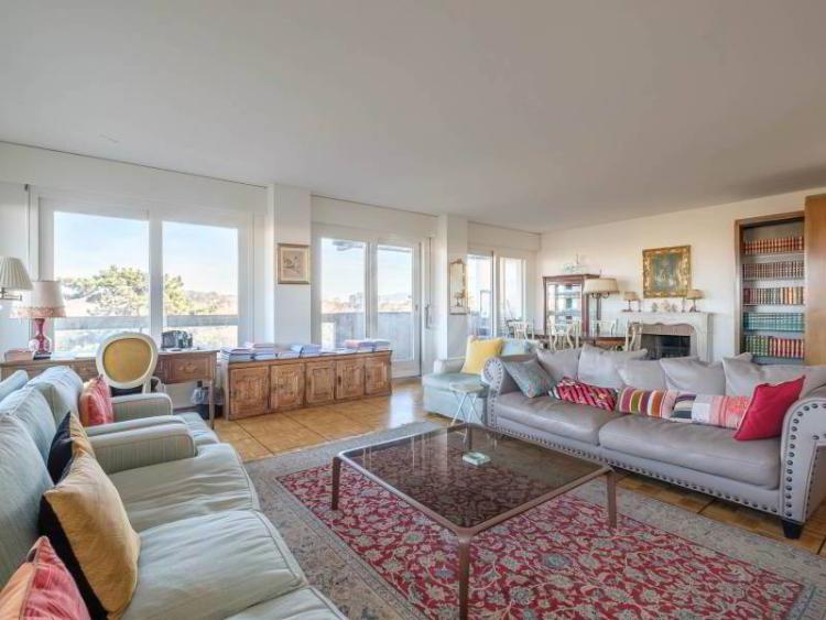 Appartement lumineux – Cologny