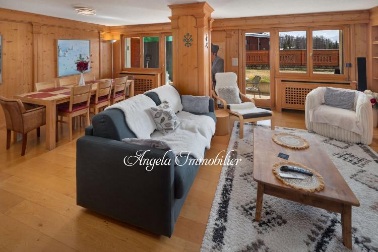 Luxurious 2-room terrace apartment with pool in Crans-Montana