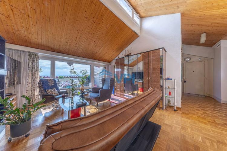 Appartement en attique