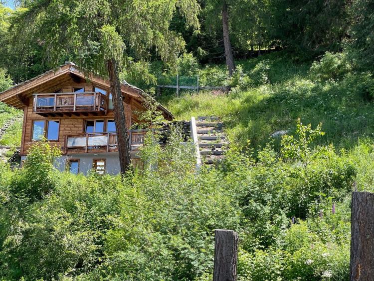 Un rêve à la montagne ce chalet de 4 pces et demi avec terrasse