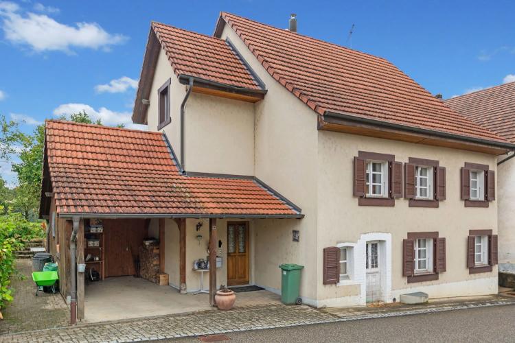 Schönes Einfamilienhaus mit 4.5 Zimmern in Courtemaîche
