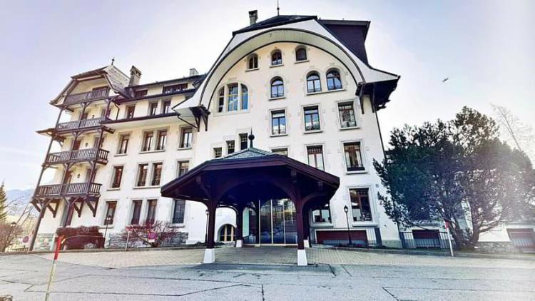 Superbe appartement de 2,5 pièces dans résidence 5 étoiles