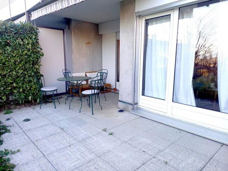 Joli studio avec terrasse