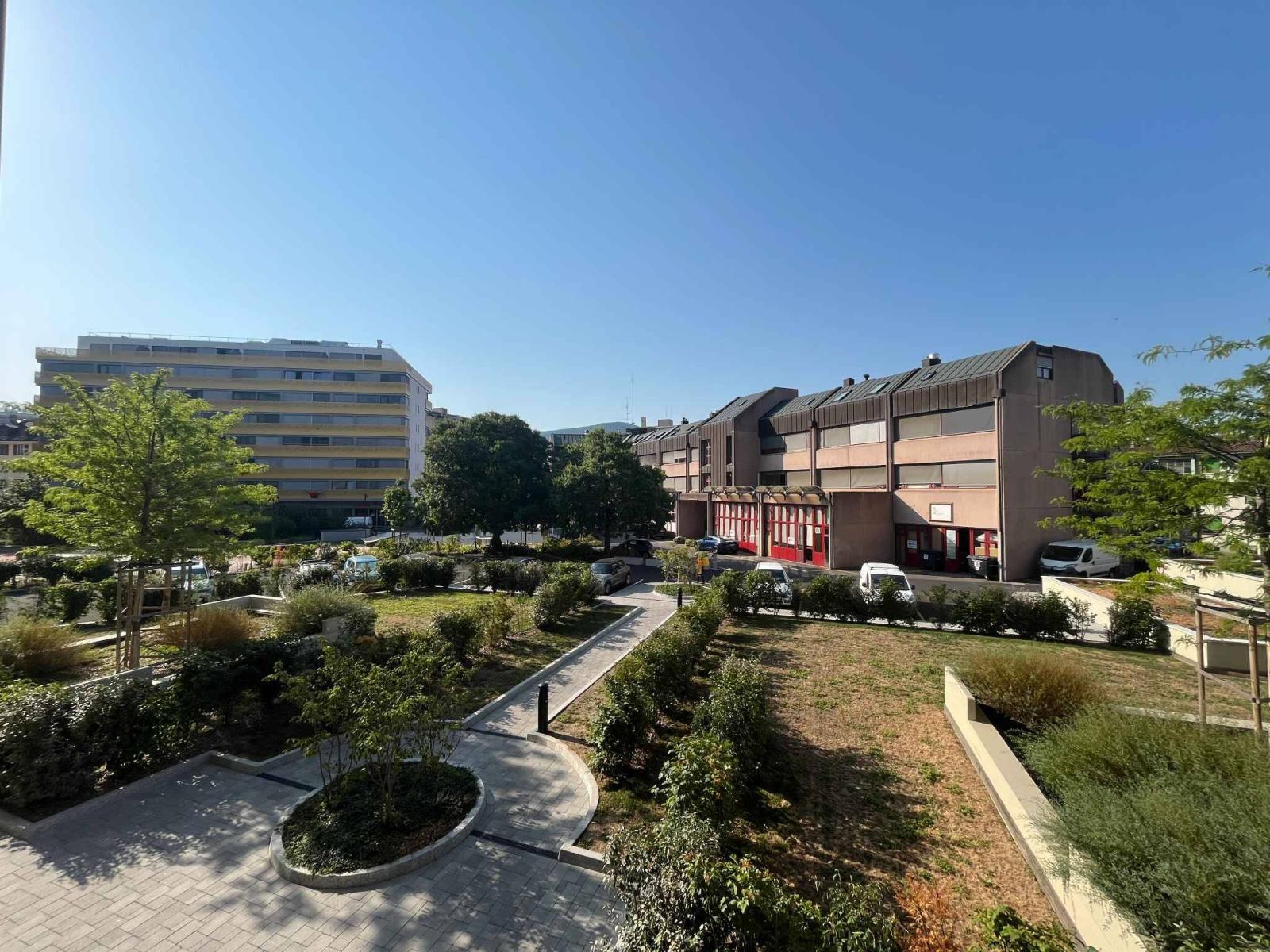 Bureaux 186m2 - Gare de Chêne-Bourg