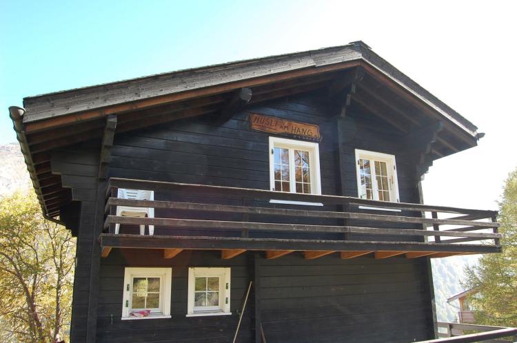 Hüsli am Hang - freistehendes Chalet im sonnigen Grossus Moos. Reserviert.