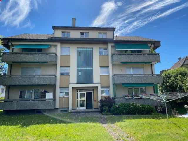 Moderne 4-Zimmer-Wohnung mit Balkon in ruhiger Lage in Gurmels