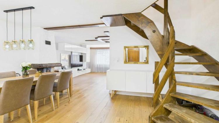 5.5-Zimmer-Maisonettewohnung auf drei Etagen in Agarn