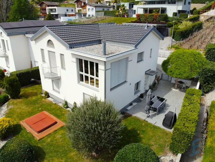 EXCLUSIVITE Splendide villa jumelée de 5 ½ pièces à Corin