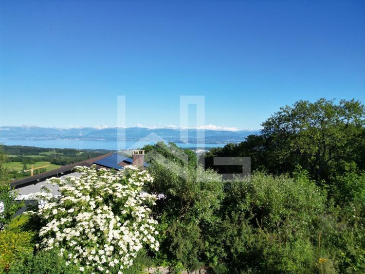 House for sale in Arzier-Le Muids, Switzerland