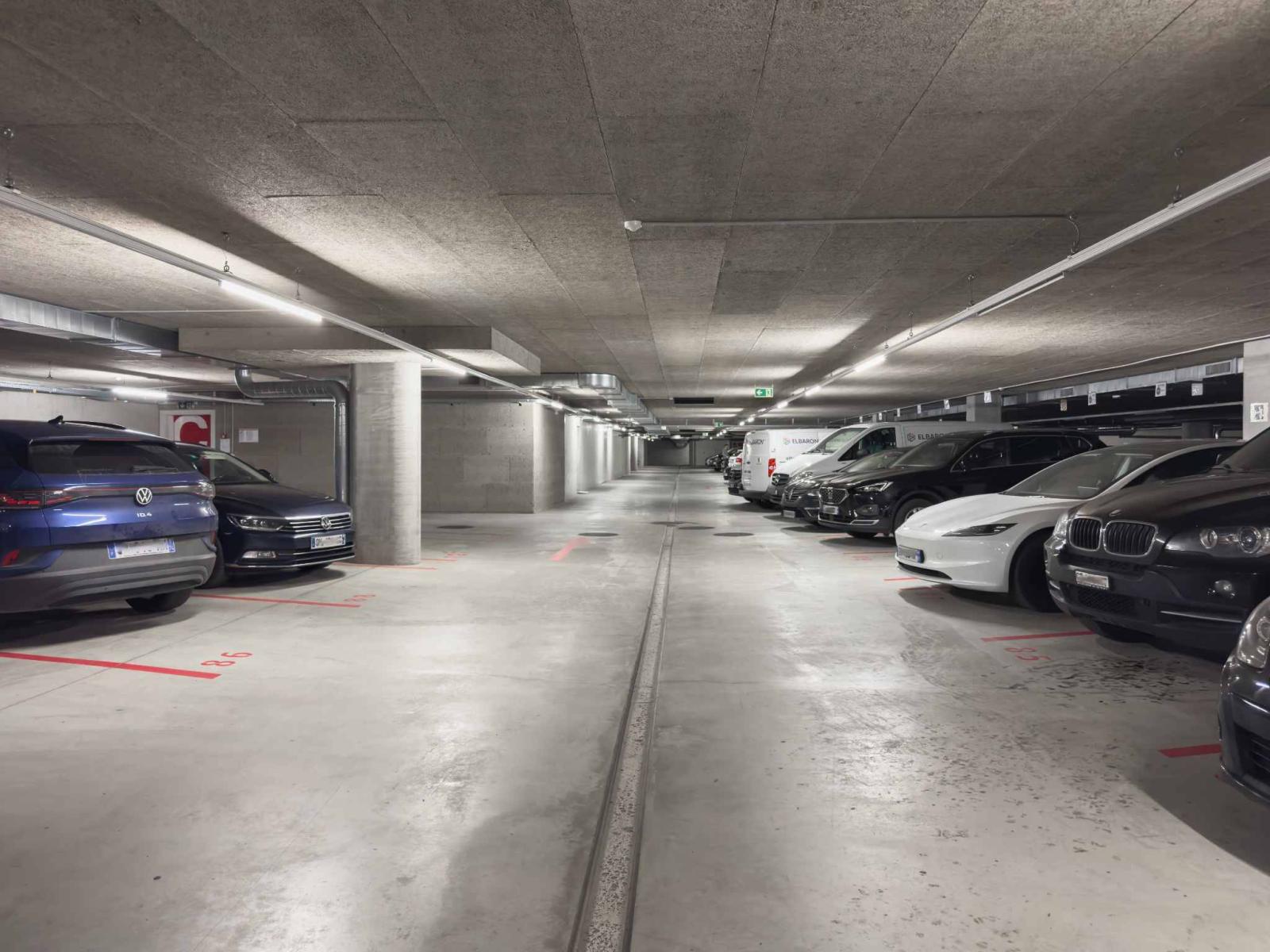 Magnifique dépôt Logistique de 2'157m² avec Quais de Déchargement
