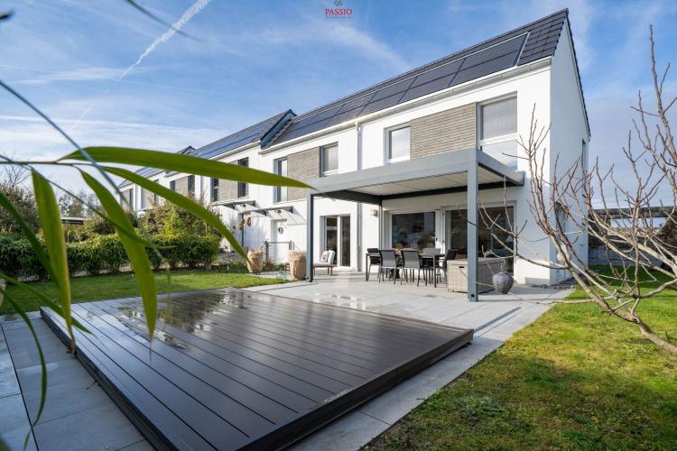 Maison d'angle de 4,5 pièces avec piscine prés du lac