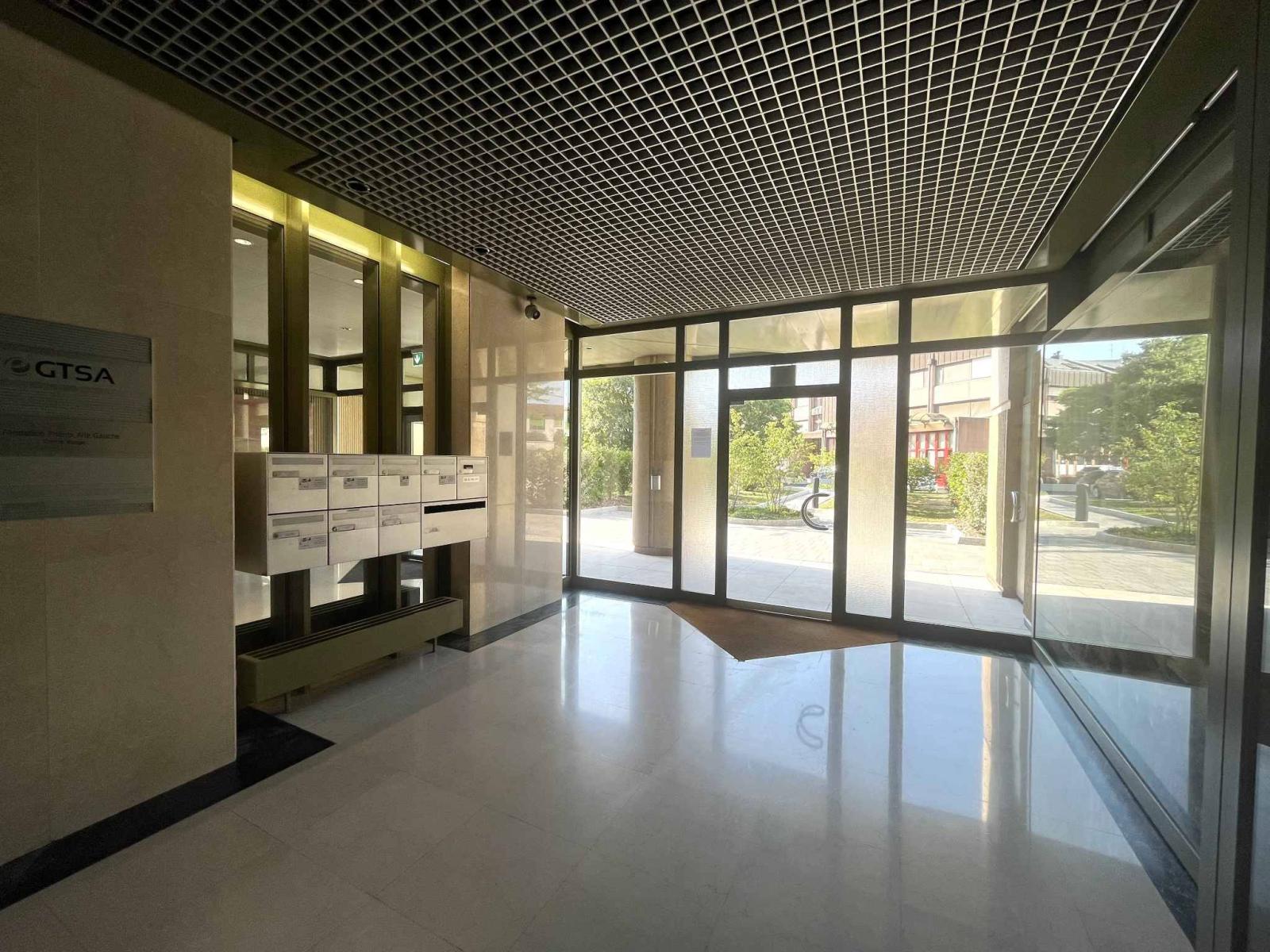 Bureaux 186m2 - Gare de Chêne-Bourg